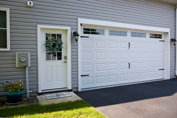 24/7 Emergency Garage Door Roller Replacement experts in Olga, FL